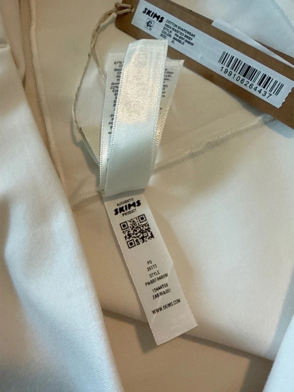 SKIMS Soft Cream Seamless Brief - Picture 5 of 5